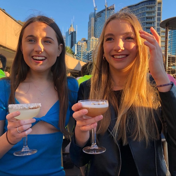 Meet your Posher, Lisa - Picture 1 of 1